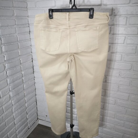 Torrid Ladies Size 18R Vintage Stretch Boyfriend Straight Light Tan Jeans - Picture 2 of 13